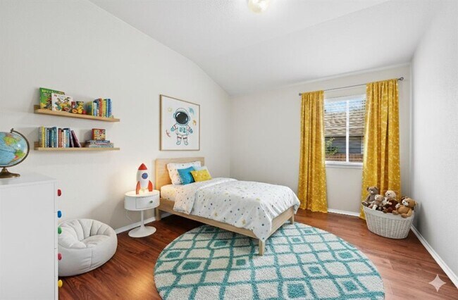 Building Photo - 267 Waterloo Dr