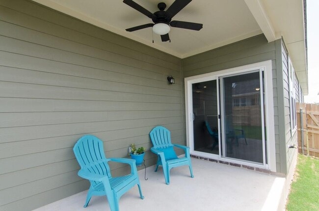 Building Photo - 6056 Urbano Bnd