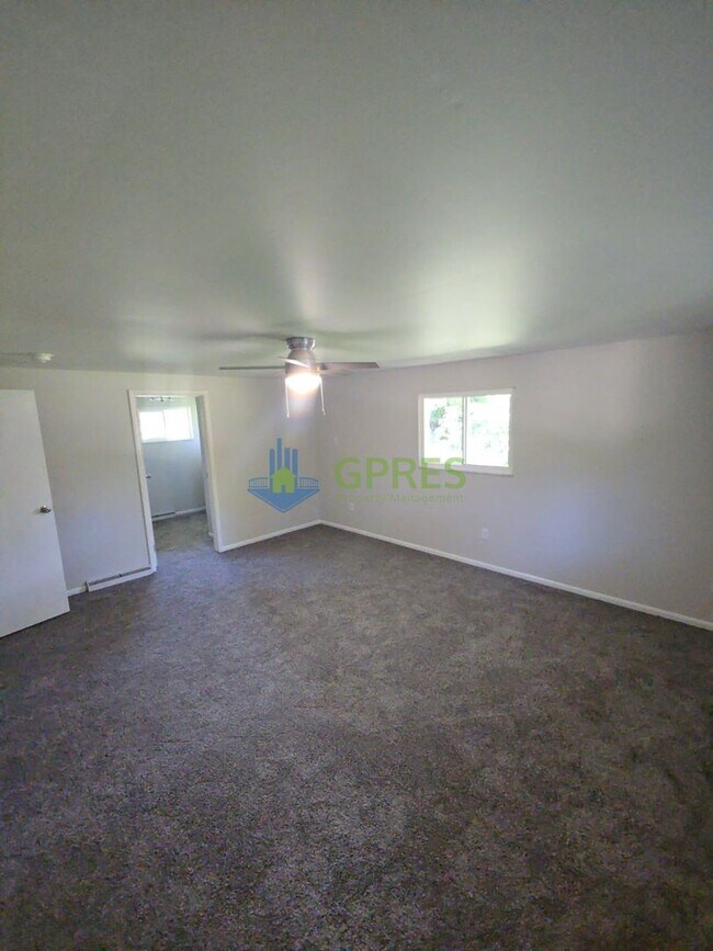 Building Photo - Newly remodeled 4-bedroom, 3-bath home in Pittsburgh