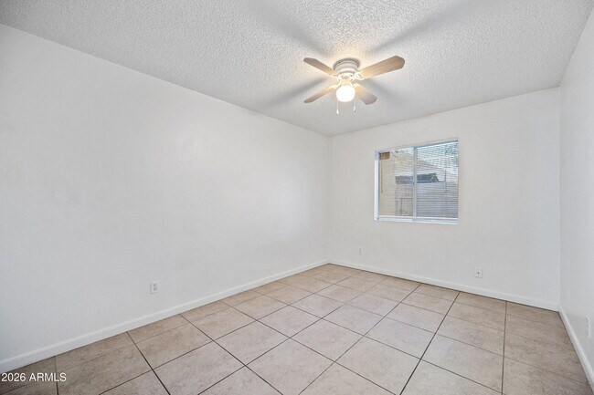 Building Photo - 642 S Morris