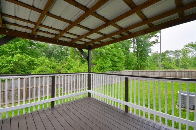 Building Photo - 136 Birchwood Dr