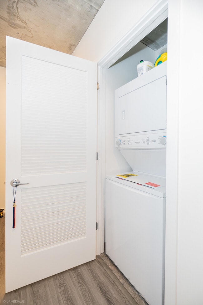 Building Photo - 808 N Cleveland Ave