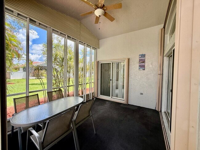 Building Photo - 10921 Royal Caribbean Cir