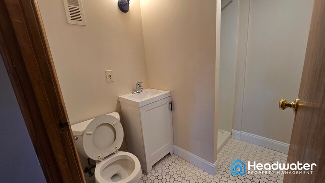 Building Photo - House for Rent in Folcroft