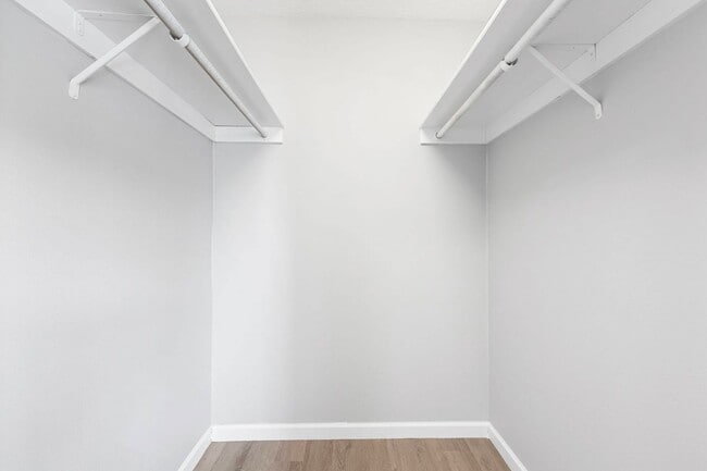 Building Photo - Fantastic 3-Bedroom, 1.5-Bath Duplex With landscaping Included!