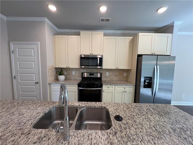 Building Photo - 5710 Rocky Falls Rd