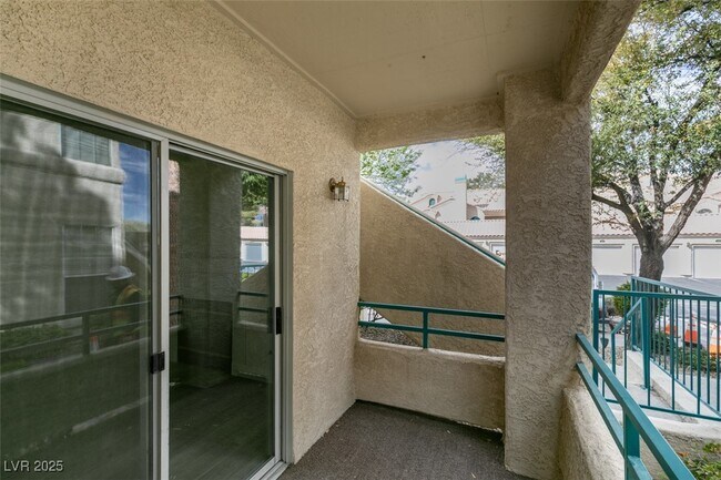 Building Photo - 2251 Wigwam Pkwy