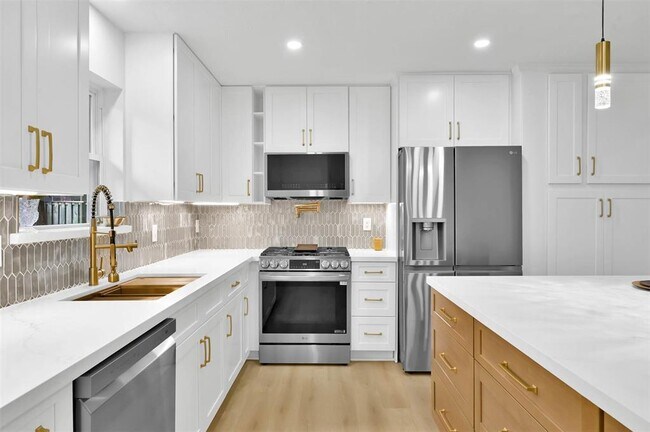 Building Photo - 11612 Timberwild St