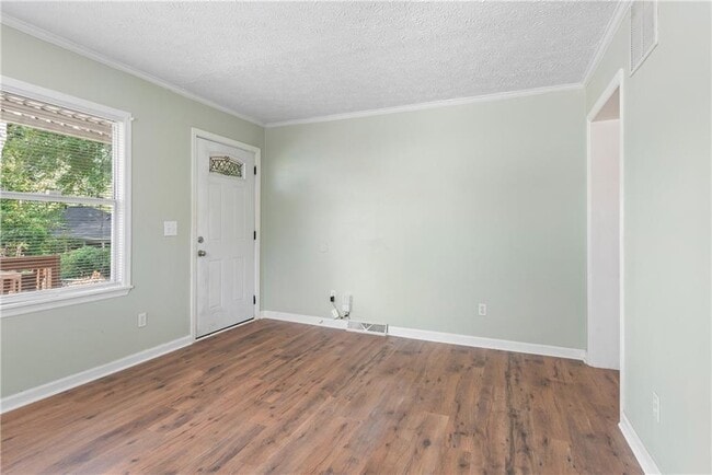 Building Photo - 2051 College Ave NE