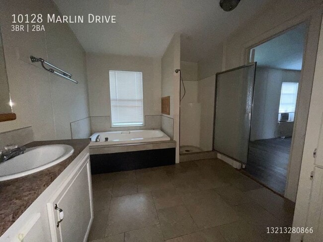 Building Photo - 10128 Marlin Dr