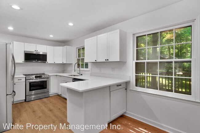 Building Photo - 3 br, 2.5 bath House - 2742 Creekbed Lane