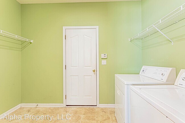 Building Photo - 4 br, 2.5 bath House - 8 Reid Valley Ct