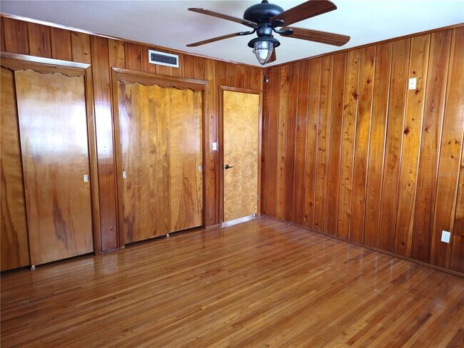 Building Photo - 1369 Whitacre Dr