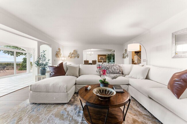 Building Photo - Fully Furnished Luxury Estate in Boise's Lower Highlands