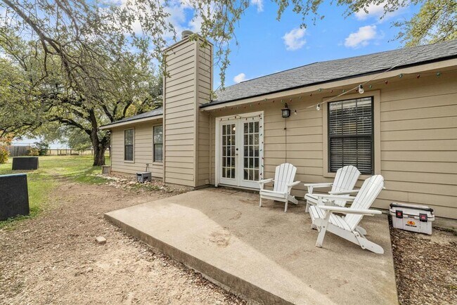 Building Photo - 805 Sabinas Ct