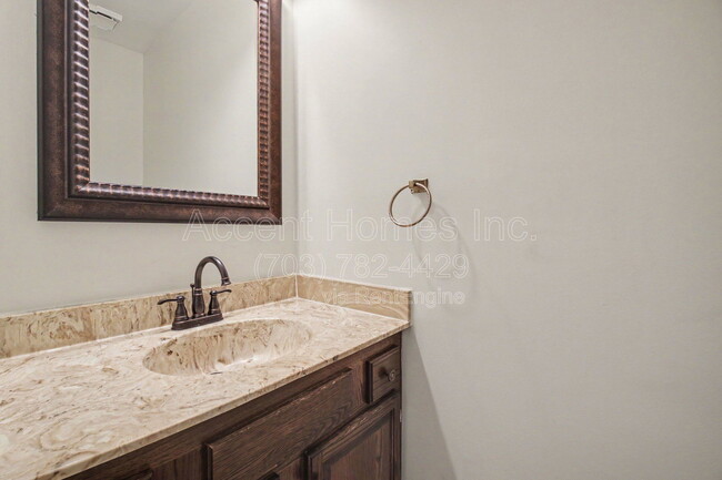 Building Photo - 449 Old Town Ct