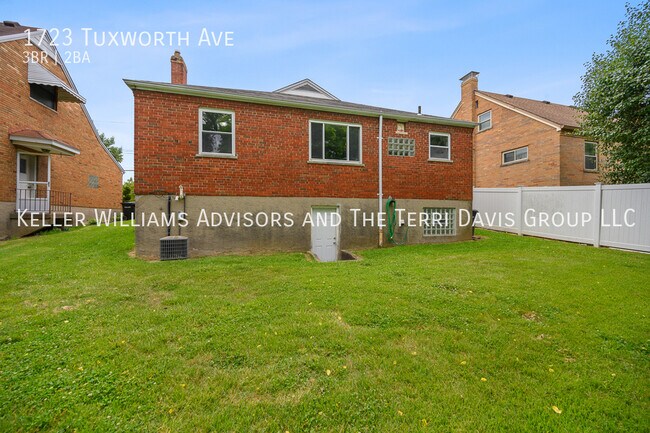 Building Photo - 1723 Tuxworth Ave