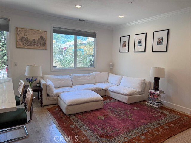 Building Photo - 2553 Santa Ana Ave