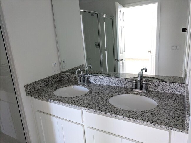 Building Photo - 15355 Willow Arbor Cir