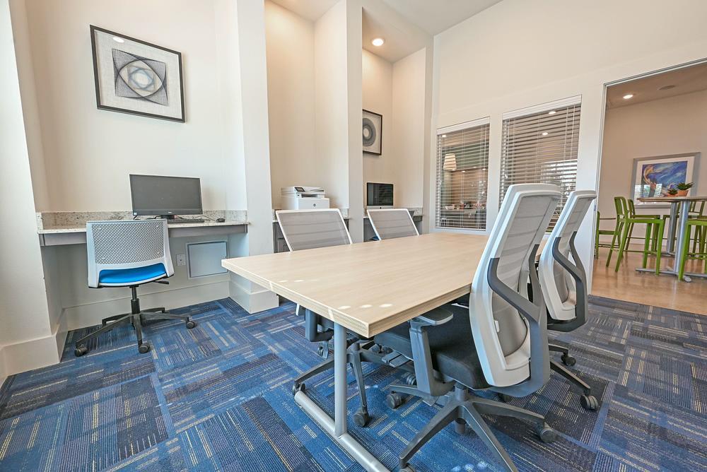 Building Photo - 2115 Windsor Blvd