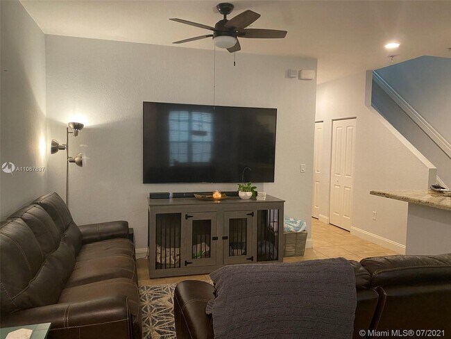 Building Photo - 155 SW 7th Ct