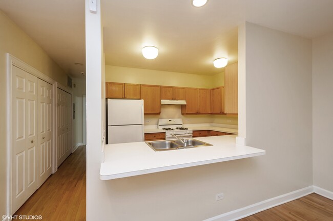 Building Photo - 1550 W Jackson Blvd
