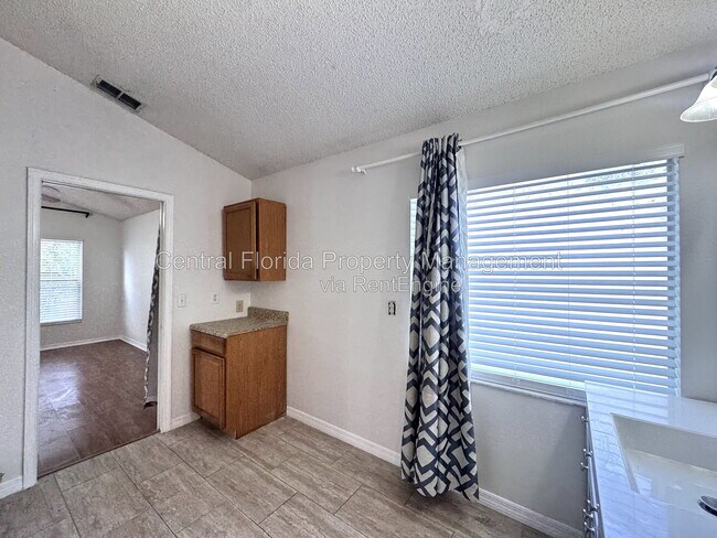 Building Photo - 3752 Becontree Pl