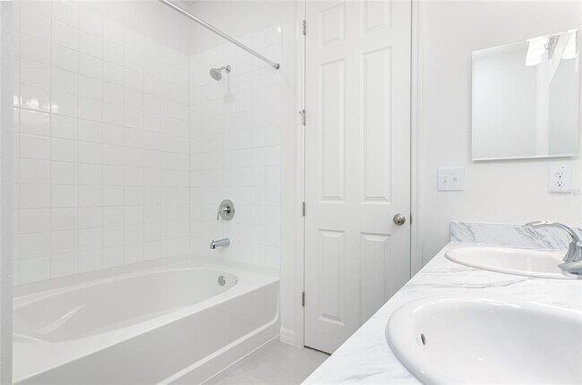 Building Photo - 2789 89th St Cir E