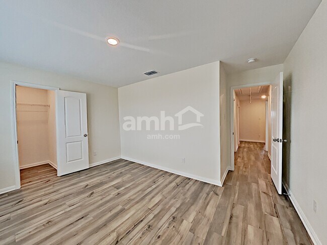 Building Photo - 3137 Bowen St