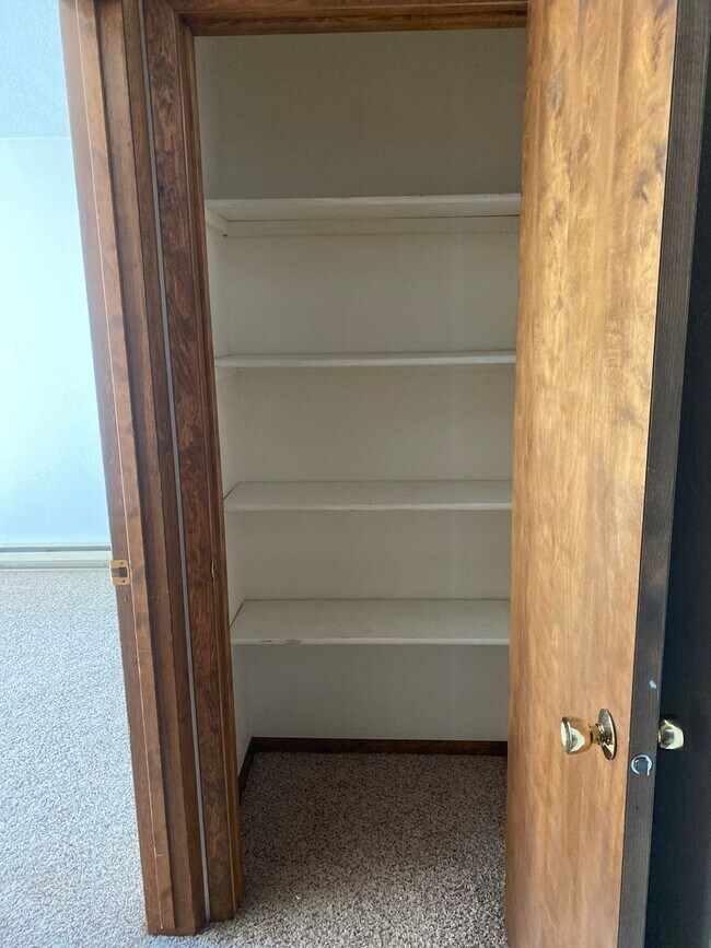 Building Photo - 2030-2040 NW Friel Street