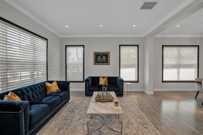 Building Photo - 5258 SW 183rd Ave
