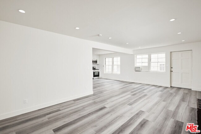 Building Photo - 1151 Horn Ave