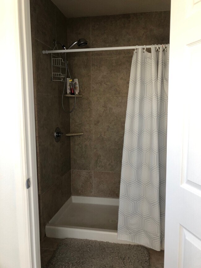 Building Photo - 14331 Cedarwood St