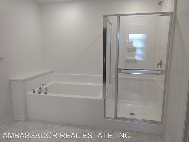 Building Photo - 3 br, 2.5 bath House - 1396 Palo Verde Way...