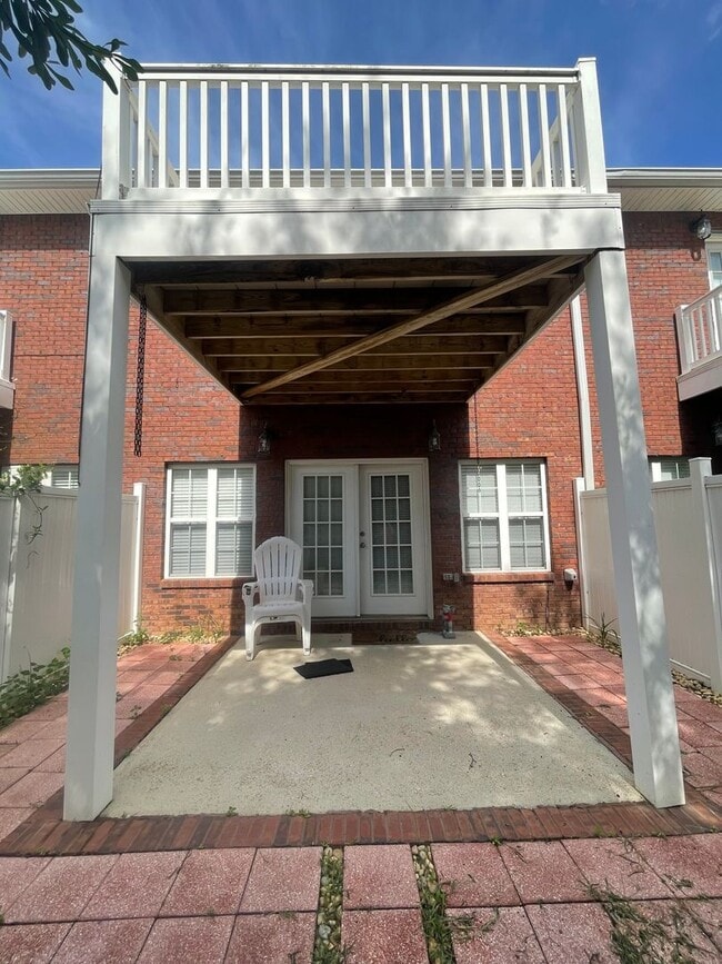 Building Photo - Eagle Landing Townhome