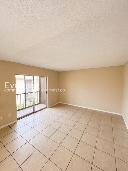 Building Photo - 5541 Bay Blvd