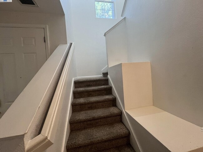 Building Photo - 3127 Puffin Cir