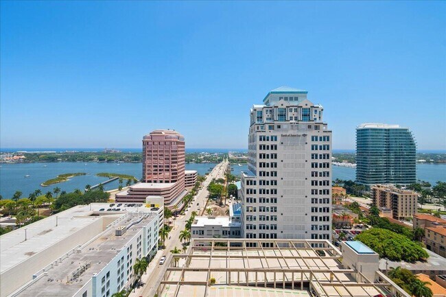 Building Photo - 801 S Olive Ave