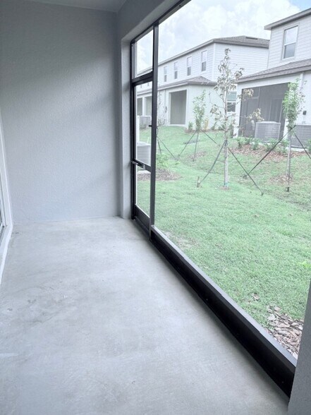 Building Photo - 10178 Honey Hammock Way