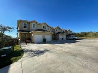 Building Photo - Town home for rent