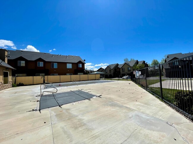 Building Photo - Pleasant Grove Condo Available Now!