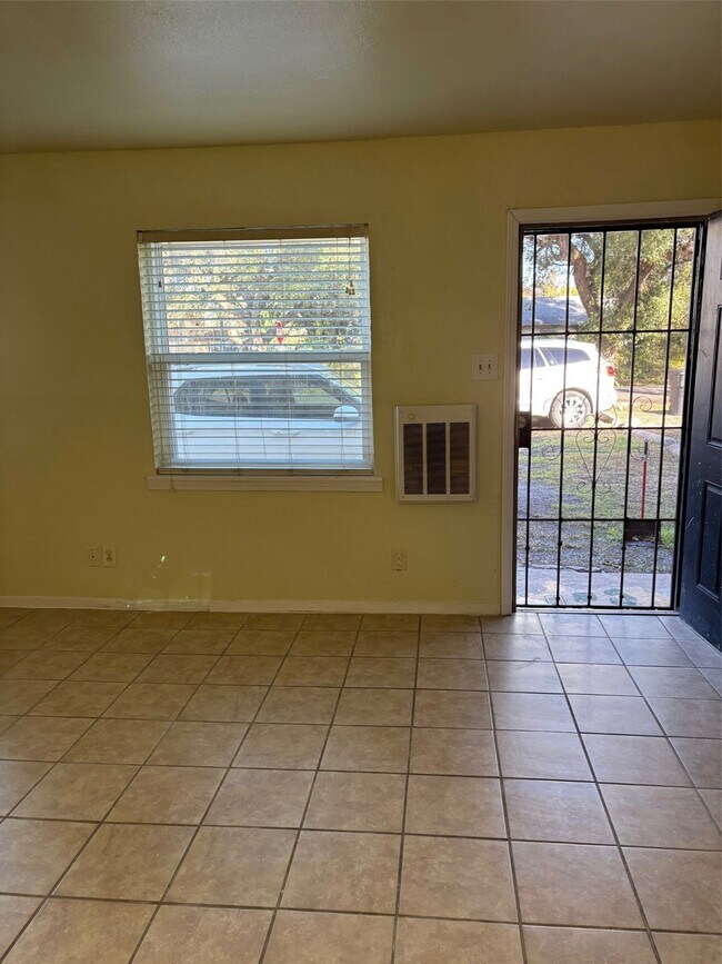 Building Photo - 3502 Campbell St