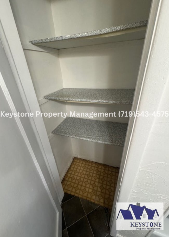 Building Photo - Remodeled 3 Bedroom/1 Bathroom House $1350...