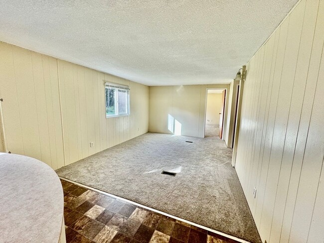 Building Photo - Large Yard 3bd 2ba Home in Long Beach!