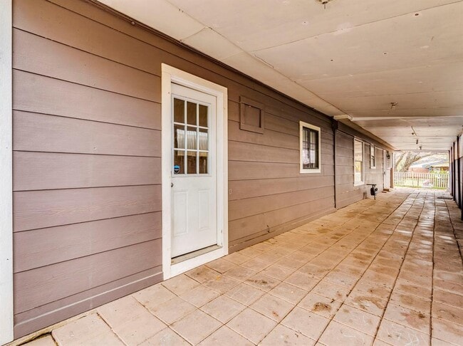 Building Photo - 5628 Pinon Vista Dr