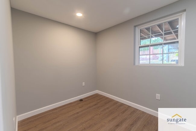 Building Photo - 11319 Harding Rd