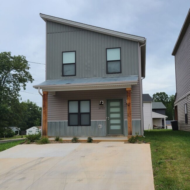 Building Photo - Welcome to Stonehaven!