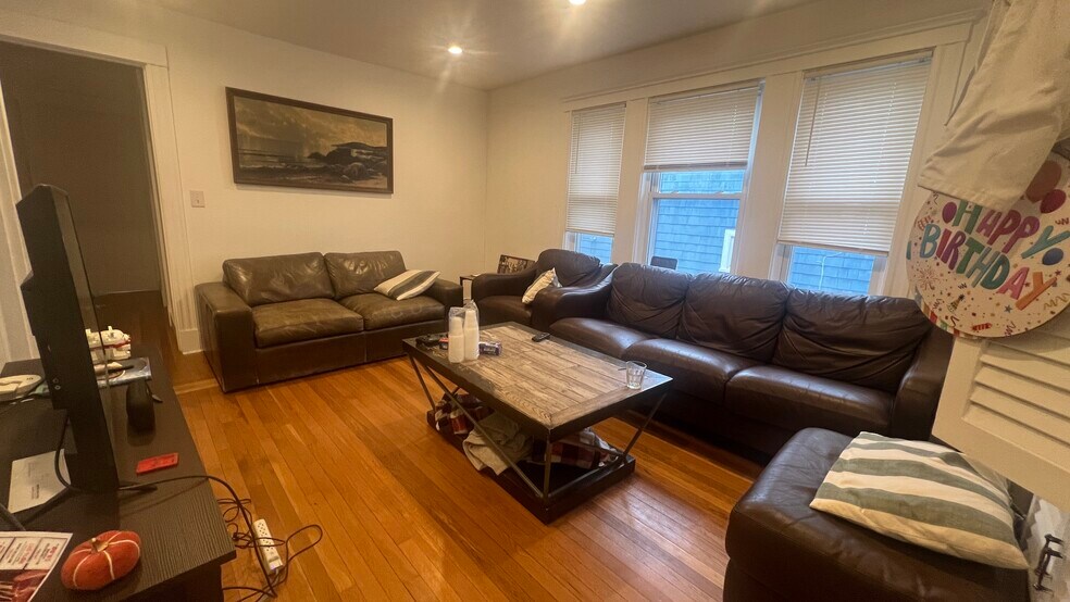 Building Photo - 24 Chetwynd Rd