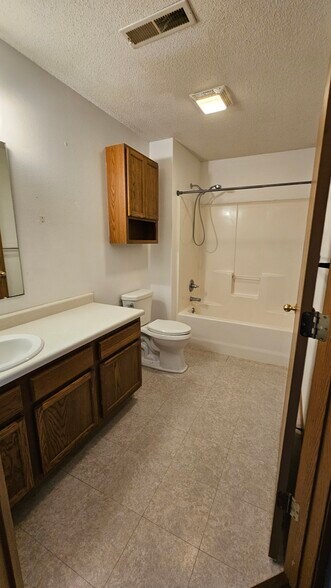 Building Photo - 605 Kimberlite St