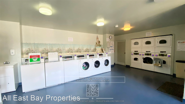 Building Photo - 1 br, 1 bath House - 5 Embarcadero W 318